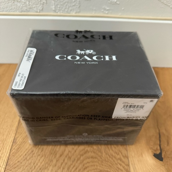 Disney X Coach Mug CUP ELECTRIC RED - Picture 2 of 5